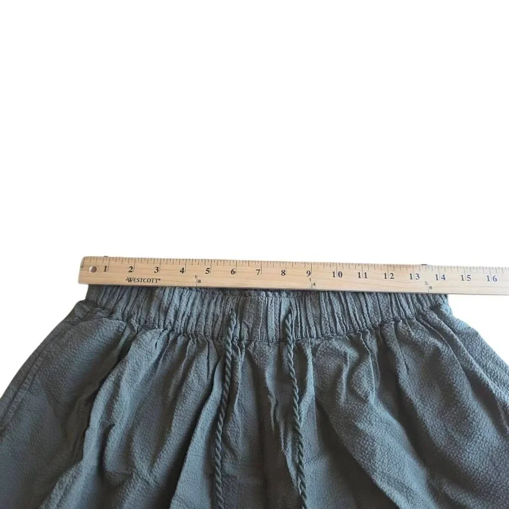 Faherty womens Sz S olive Marina seersucker shorts